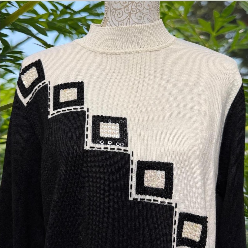 Alfred Dunner Black and Cream Geometric Sweater